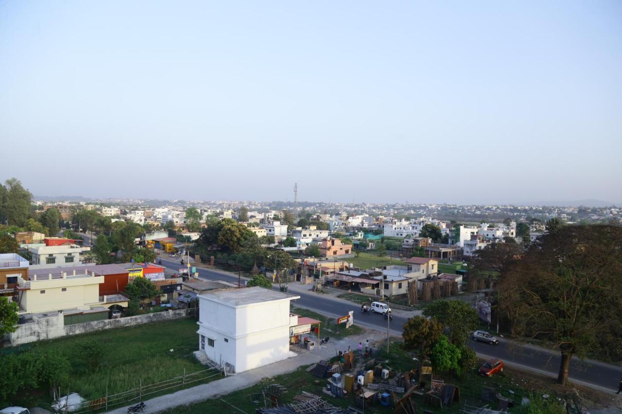 The Eleganza Hotel Jhajra Bagian luar foto